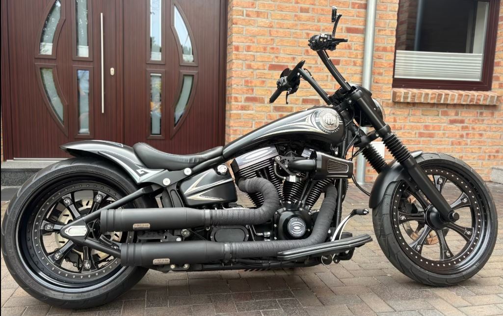 Harley-Davidson Breakout Pure Power